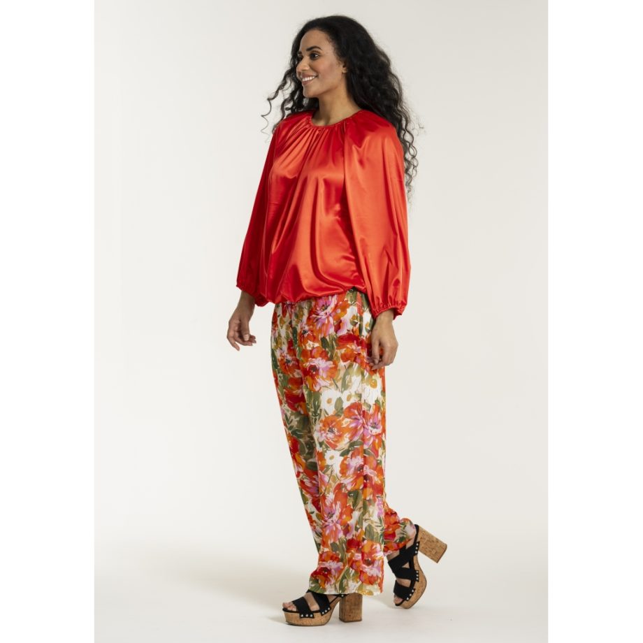 STUDIO Broek Sjakobine met zakken en oranje bloemen